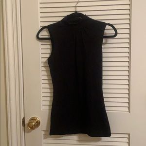 Black Sleeveless Turtle Neck
